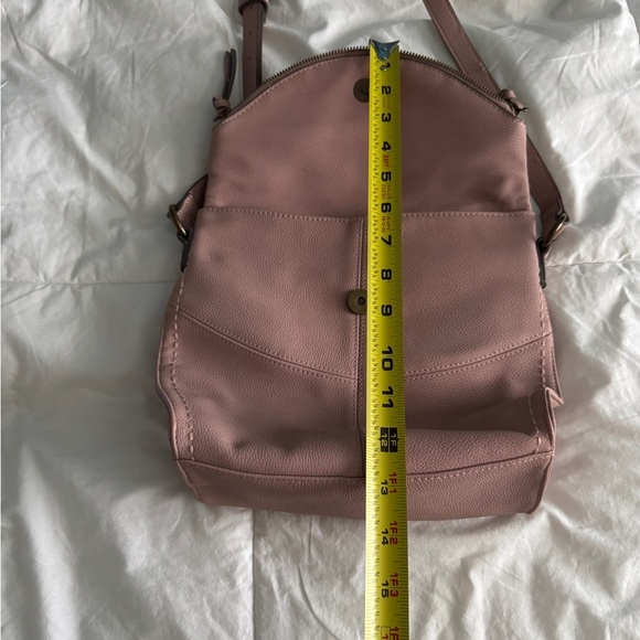 Blush Pink Faux Leather Crossbody Purse – Medium Size, Adjustable Strap - Picture 5 of 15